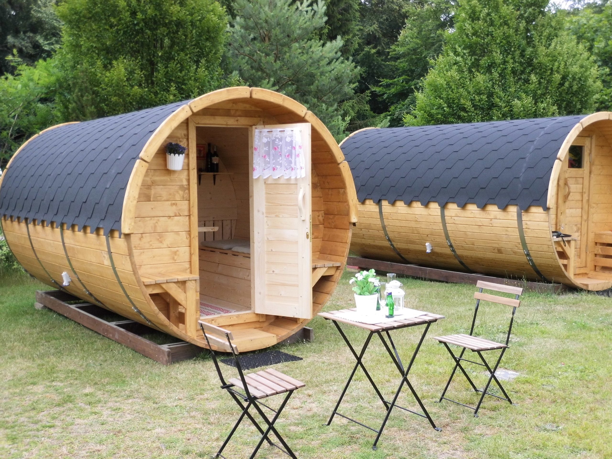 Apvalus vasarnamis (termo mediena)