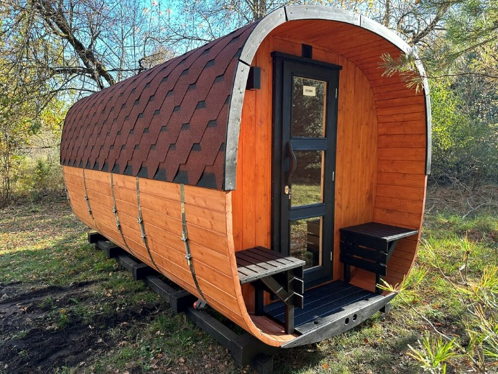 Kvadratinė pirtis su terasa